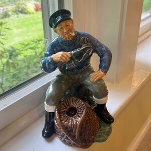 Royal‎ Doulton “The Lobster Man” Figurine